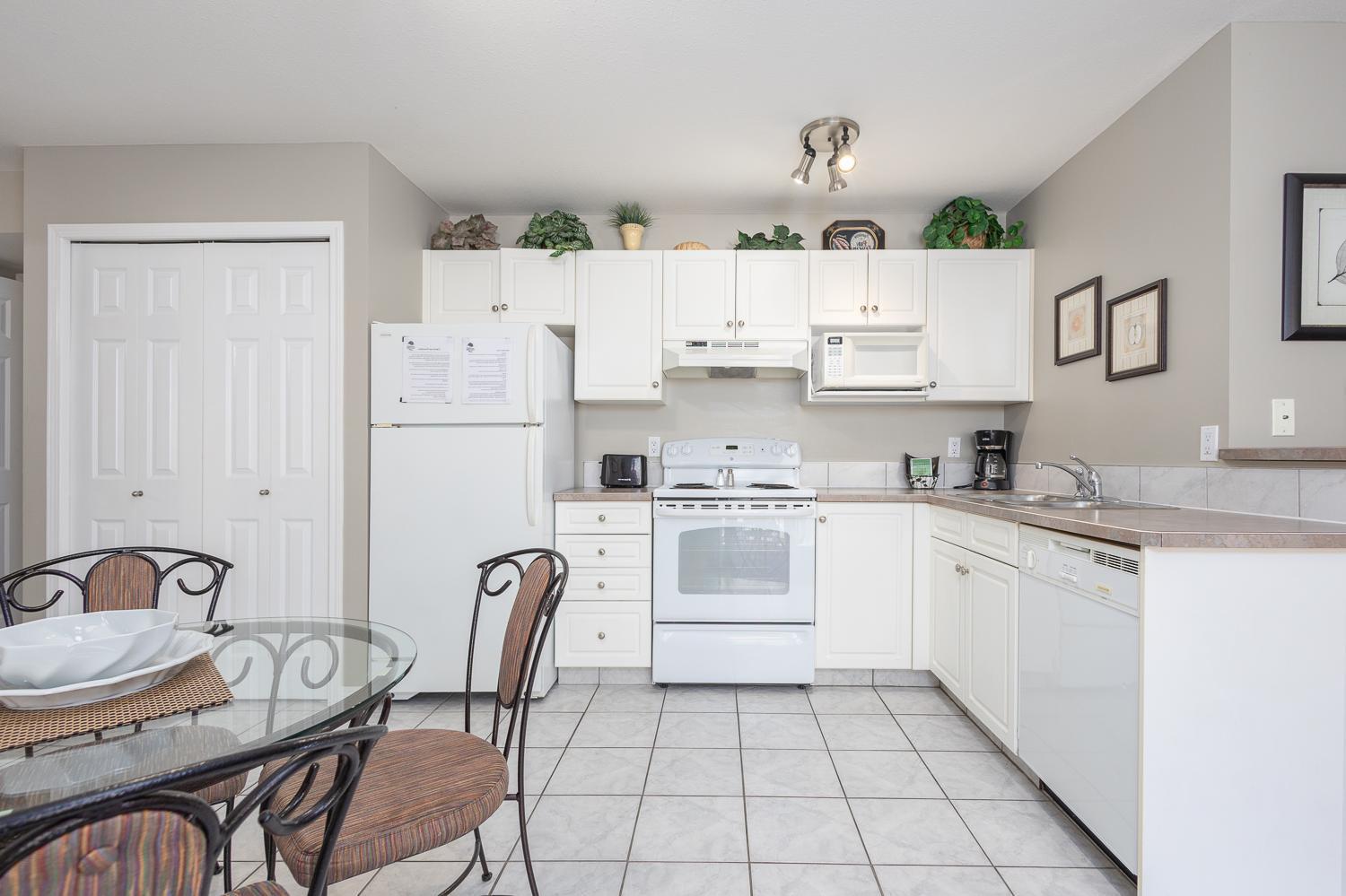 Paradise Canyon Golf Resort - Luxury Condo M403 Lethbridge Bagian luar foto